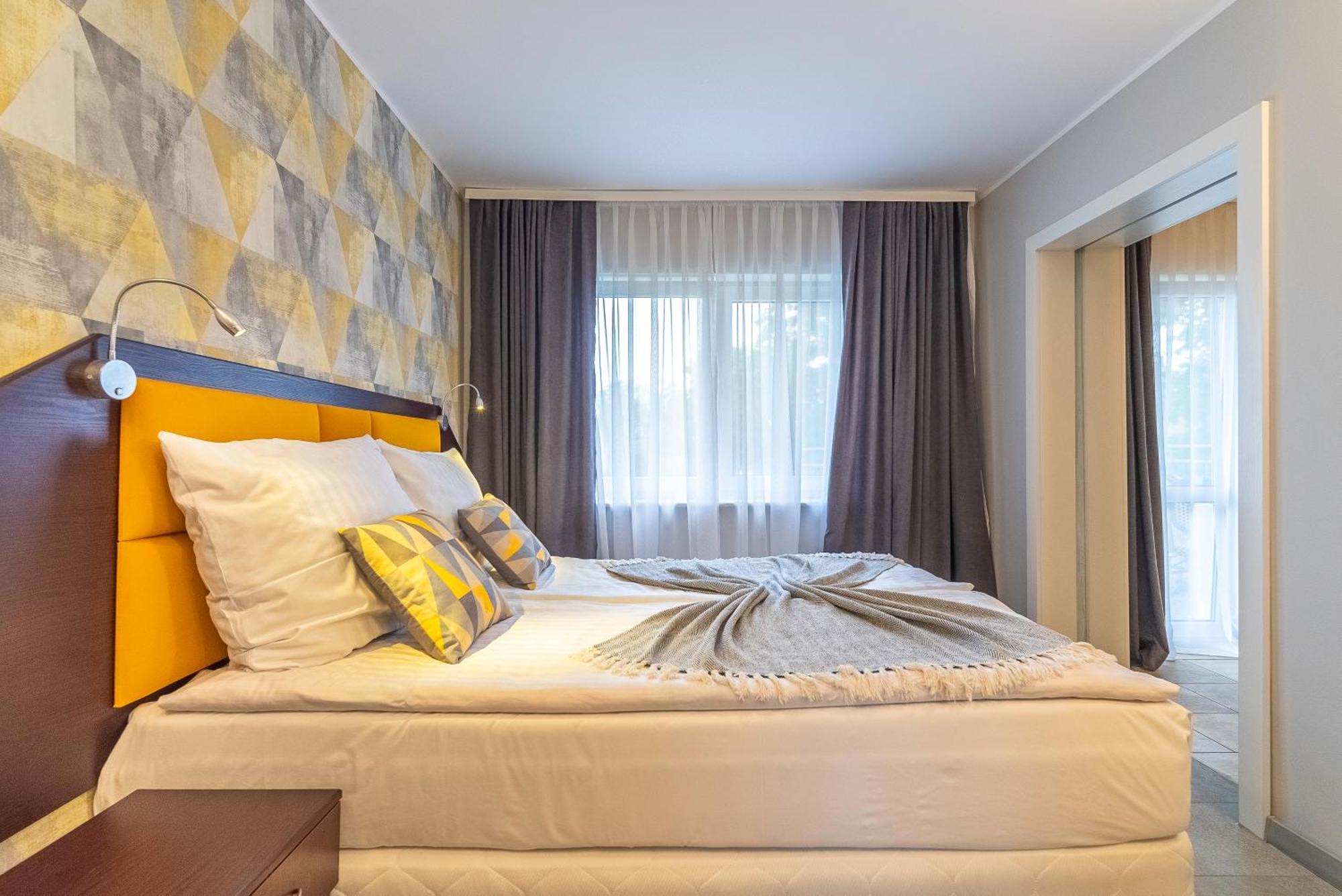 Apartamenty Amber レバル エクステリア 写真