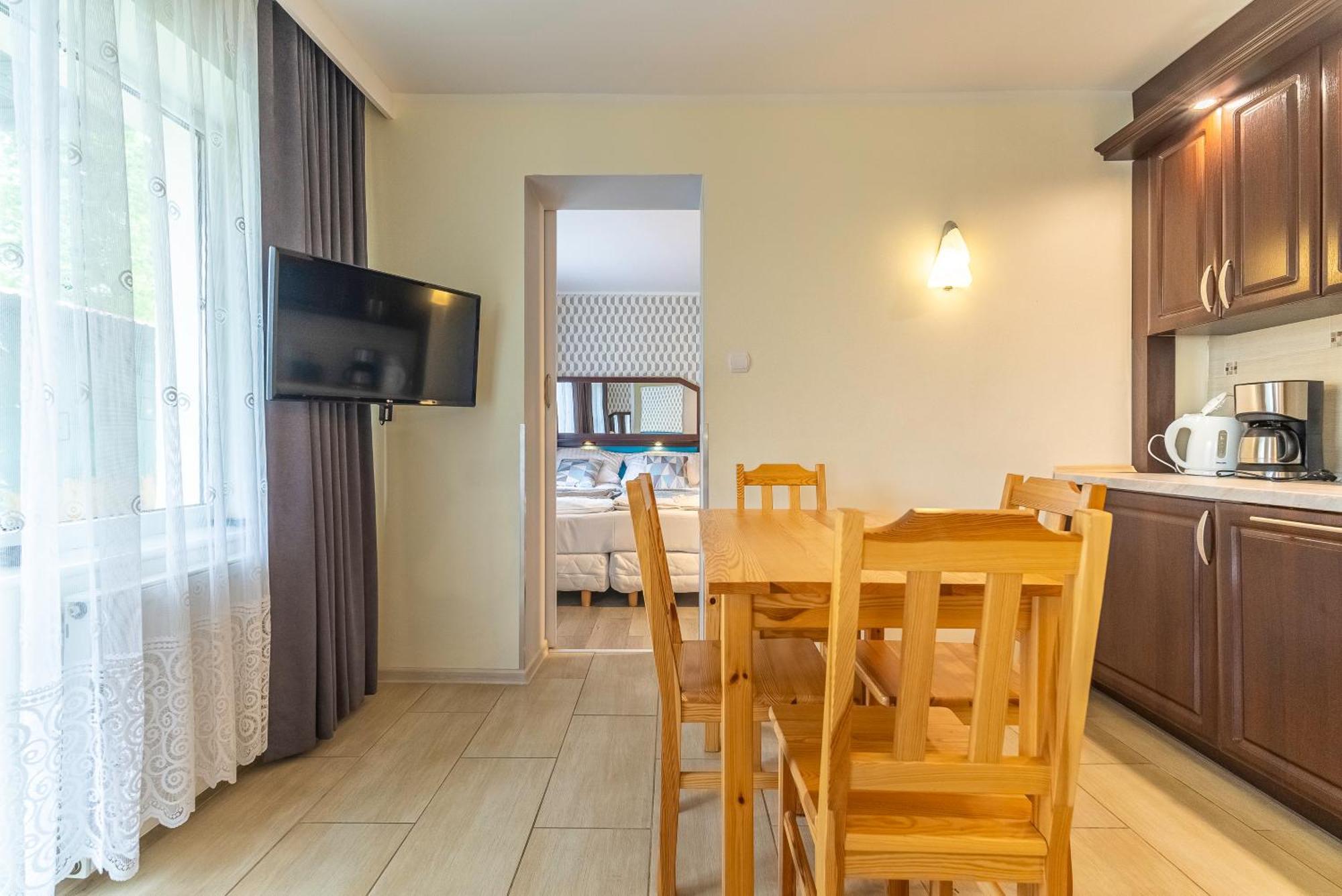 Apartamenty Amber レバル エクステリア 写真