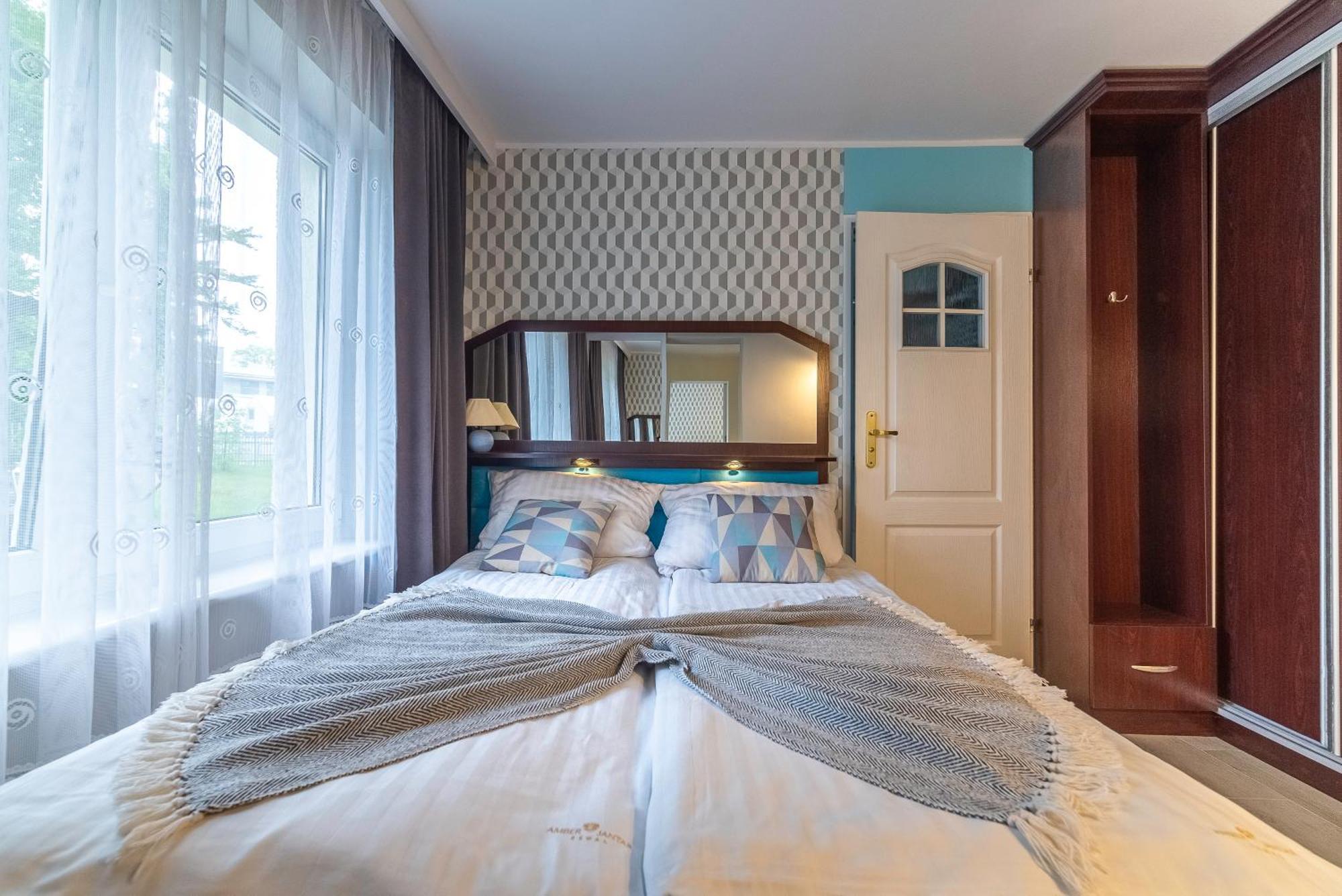Apartamenty Amber レバル エクステリア 写真