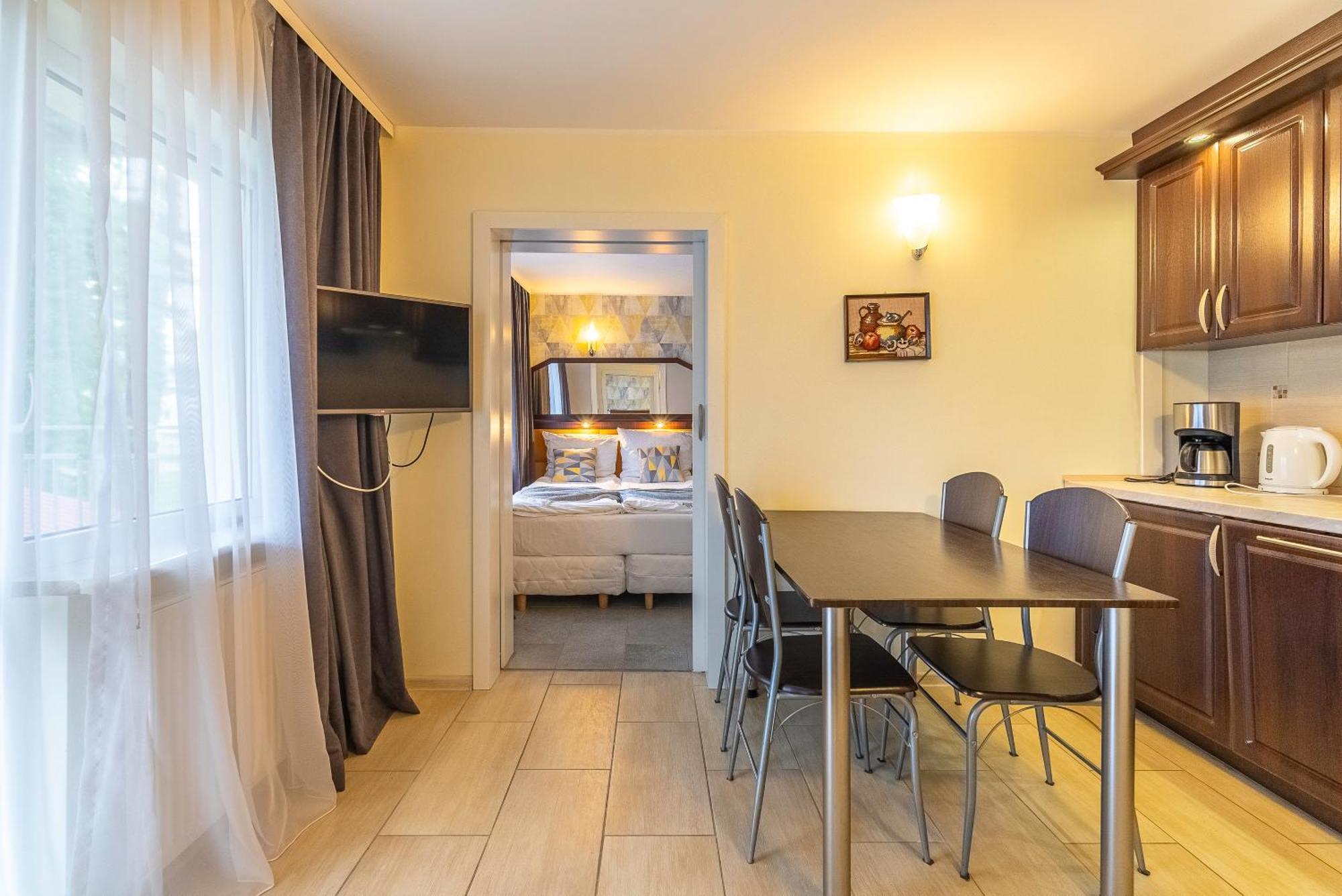 Apartamenty Amber レバル エクステリア 写真