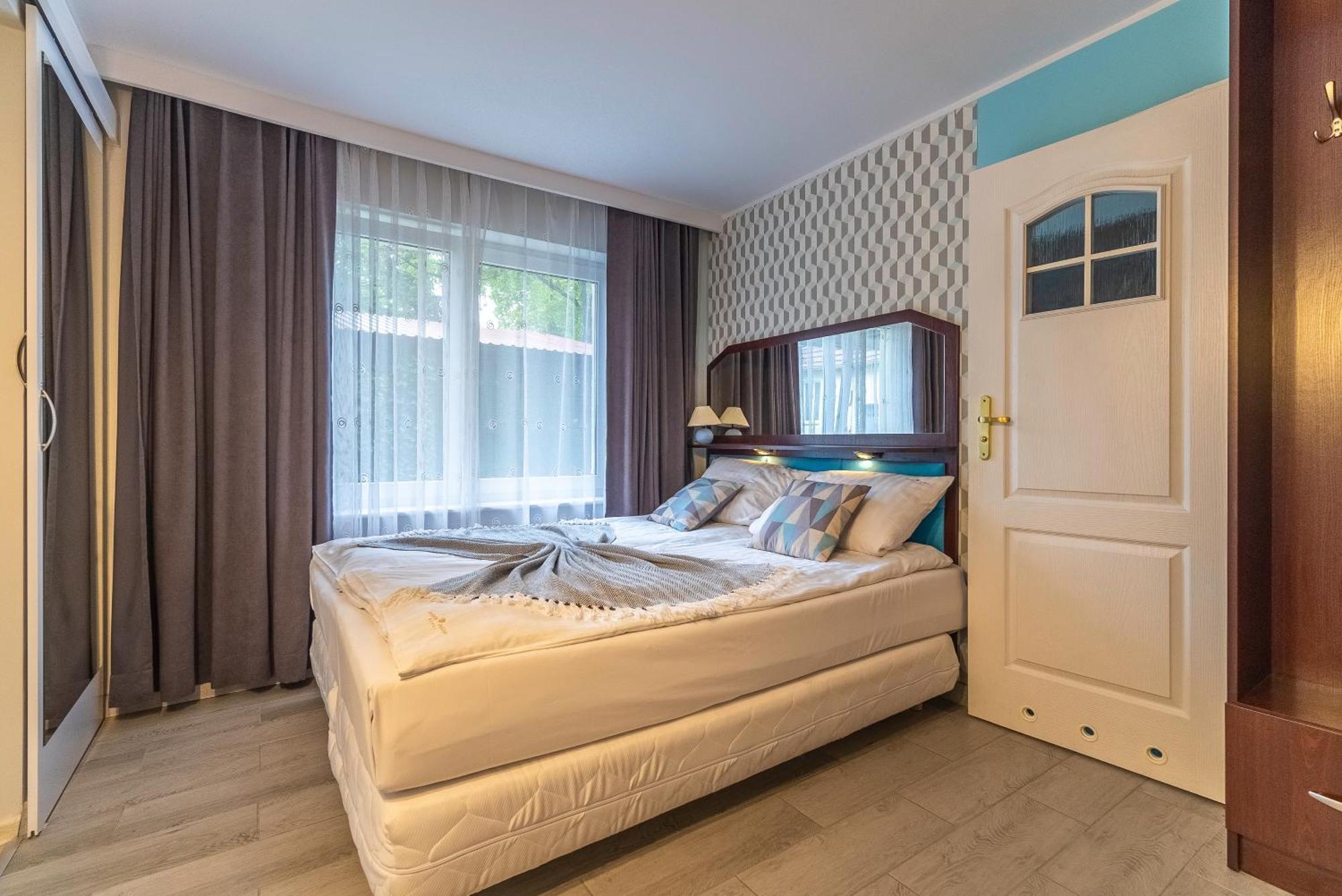 Apartamenty Amber レバル エクステリア 写真