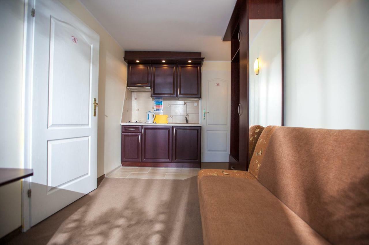 Apartamenty Amber レバル エクステリア 写真